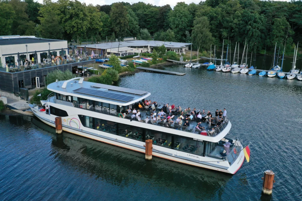 Humbert GmbH | 100 Jahre Humbert – ein Fest für unsere Mitarbeitenden Humbert GmbH | 100 Jahre Humbert – ein Fest für unsere Mitarbeitenden